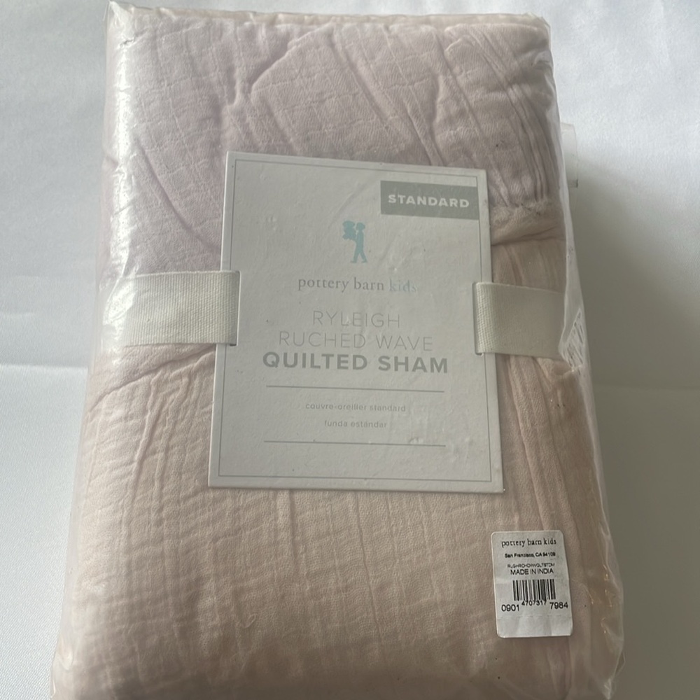 Pottery Barn Kids Ryleigh Ruched Wave Standard Sham - Picture 2 of 4